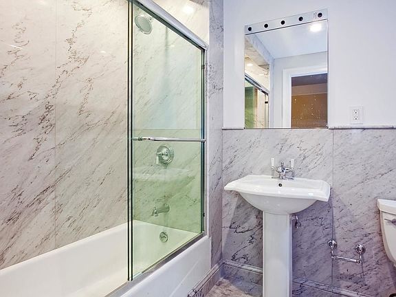 5th image of 402 E 74th St APT 1C