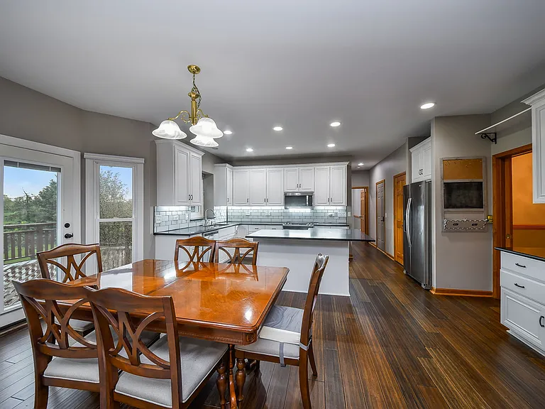 1156 Keim Ct — Photo 8