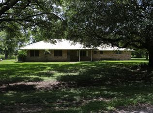8112 Banker St, Needville, TX 77461