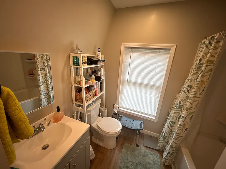 1239 S Plymouth Ave — Photo 13