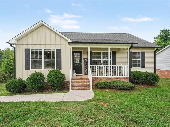 897 Breeze Hill Rd, Asheboro, NC 27203