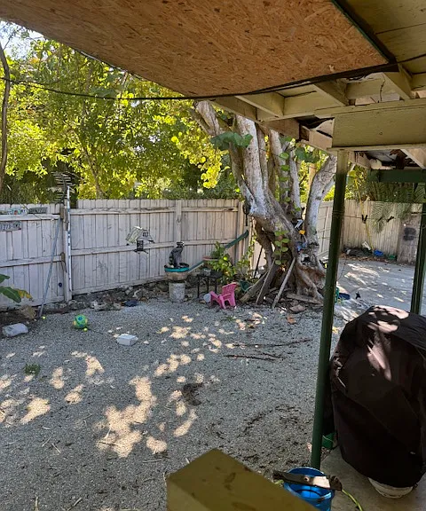 2326 Unity Ave — Photo 4