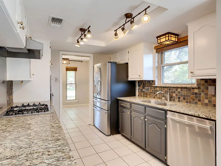 5309 Beckett Cir — Photo 44