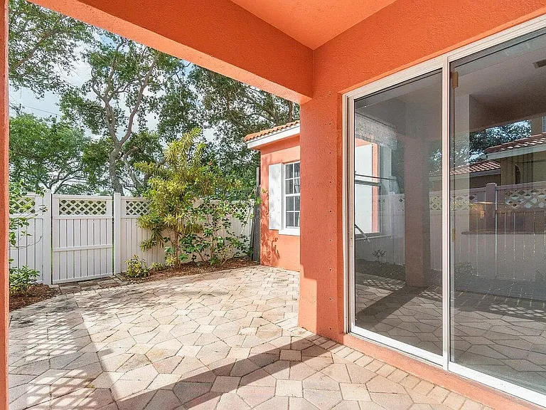 5548 Boynton Gardens Dr — Photo 2