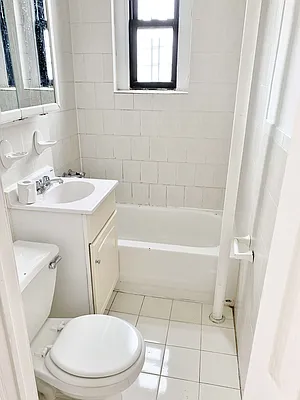 Rented by Azure Realty NY LLC | media 27