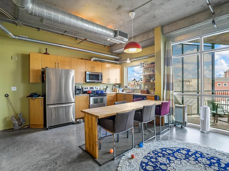 1001 Belleview St #308 — Photo 17