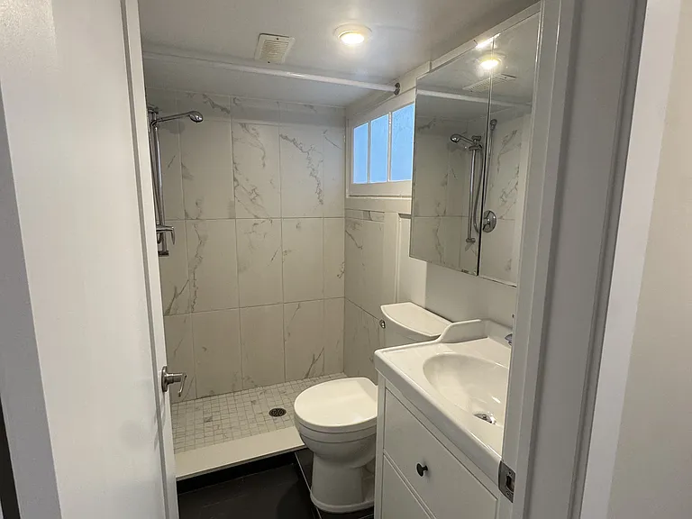 40 Bond St — Photo 13