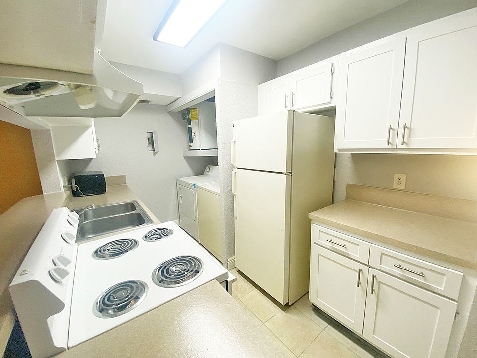 1st image of 4423 Treehouse Ln APT 21G