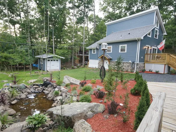 375 Canterbury Rd, Bushkill, PA 18324