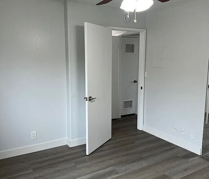 13610 S Cordary Ave #18 — Photo 4