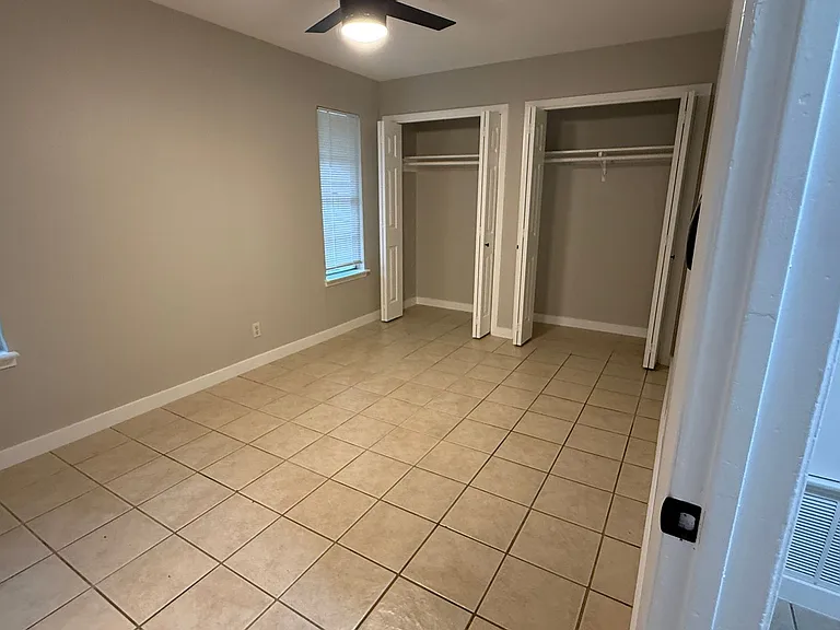 106 E Longspur Blvd — Photo 17