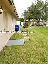 4 bed, 2.0 bath, 1290 sqft, $2,950 — Photo 2