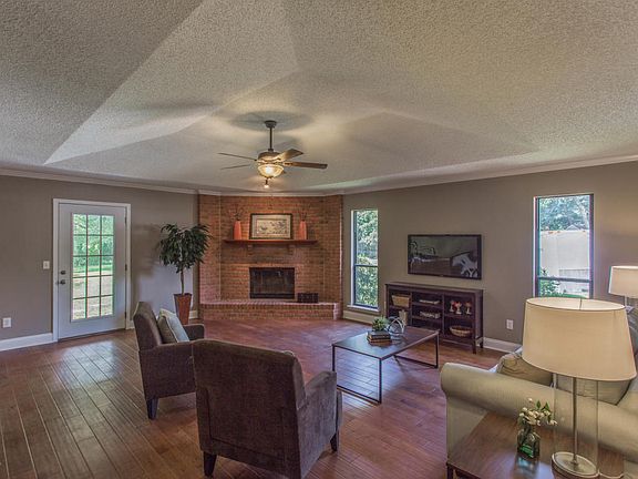 2nd image of 12364 Cachet Ct