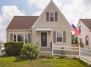 6911 Ridgewood Ave, Parma, OH 44129