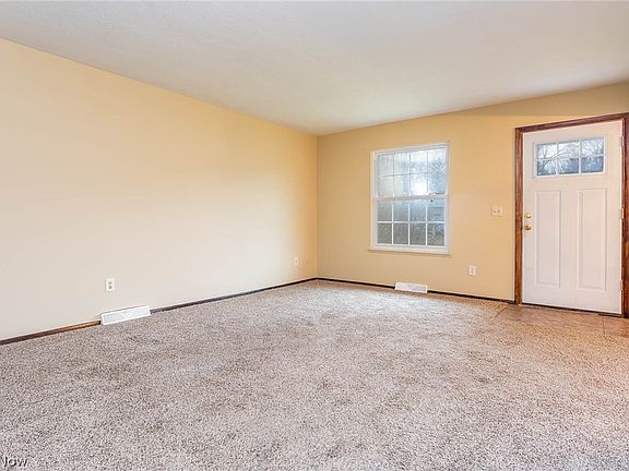 4th image of 9884 Bryant Dr