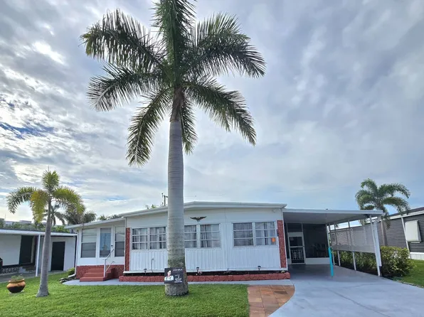 471 Copenhagen St, North Fort Myers, FL 33903