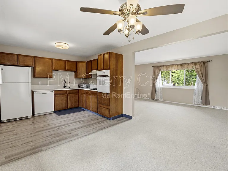 766 W Davies Way — Photo 8