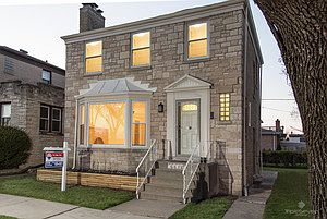 1st image of 6616 W Roscoe Ave