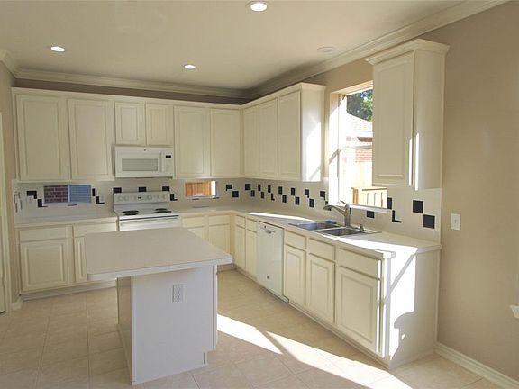 5th image of 23766 River Place Dr
