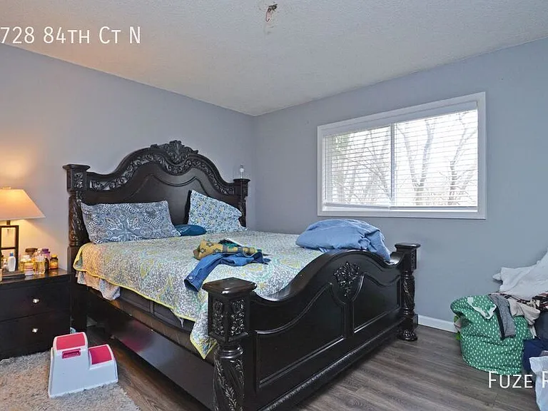 1728 84th Ct N — Photo 7