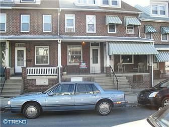 2nd image of 1644 Mulberry St