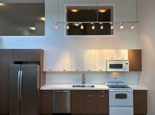 1550 Dickson Ave #6, Kelowna, BC V1Y 9Y8