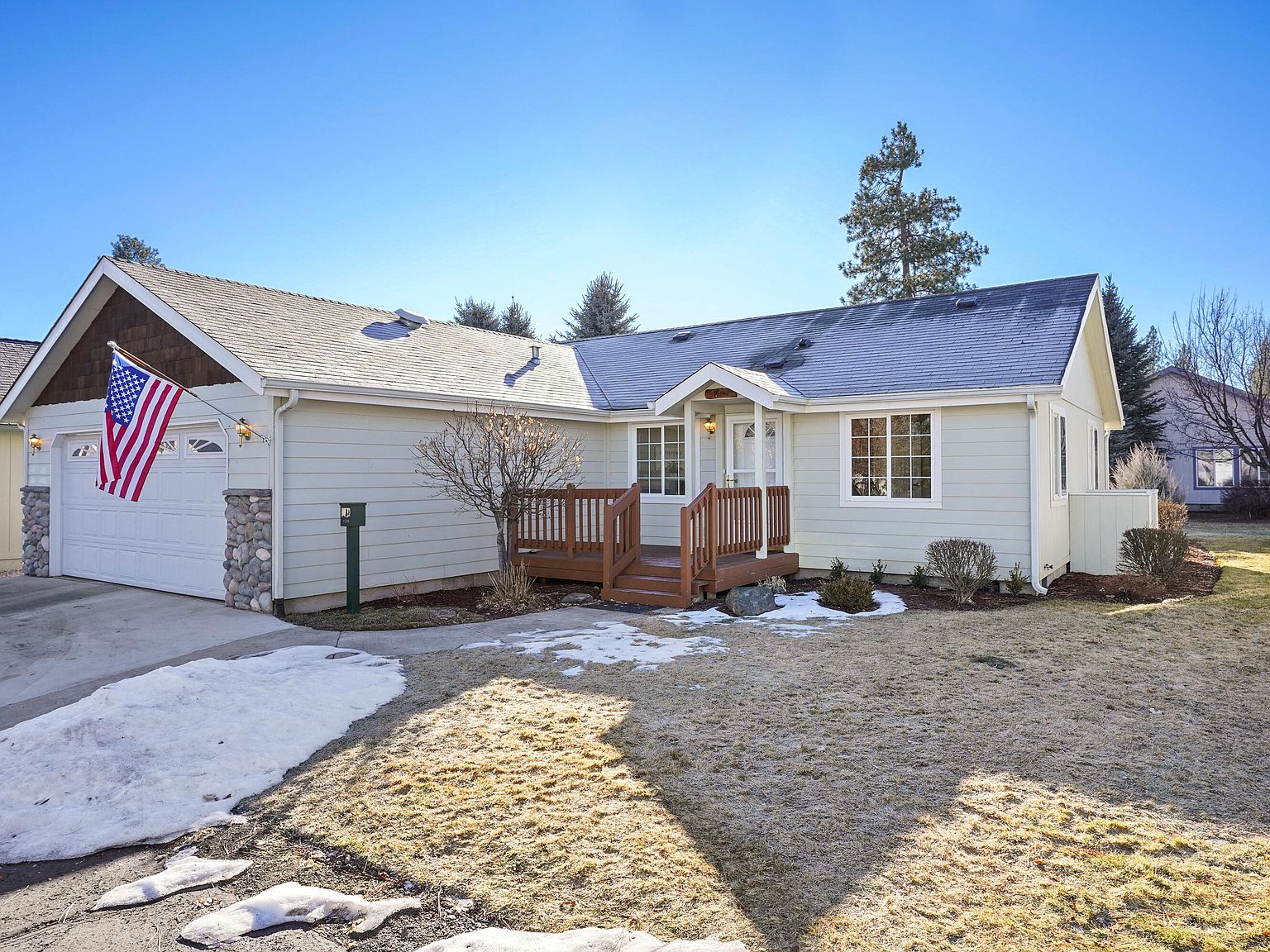 139 N Wheeler Loop, Sisters, OR 97759 | Zillow