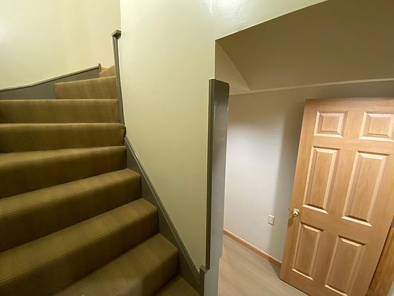 3rd image of 1639 W Summerdale Ave #G