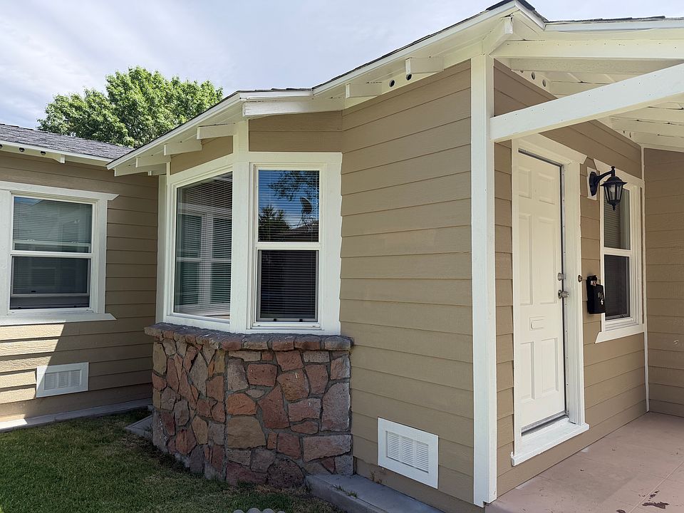 1st image of 134 Moffett Dr #134