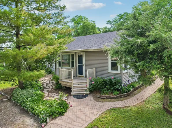 79 Eagle Point Rd, Fox Lake, IL 60020