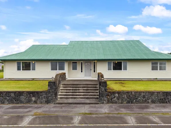 121 Maka Hinu St, Hilo, HI 96720