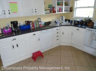 1046 N Alhambra Cir, Naples, FL 34103