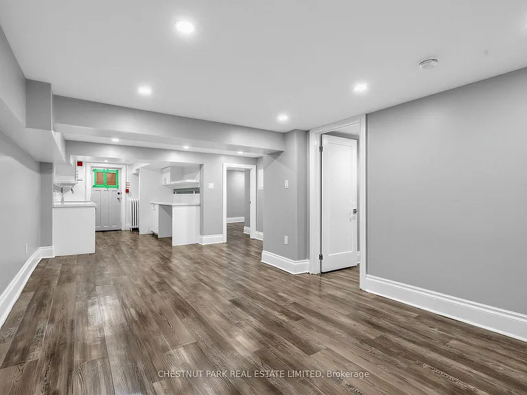 1 Kingswood Rd #R — Photo 14