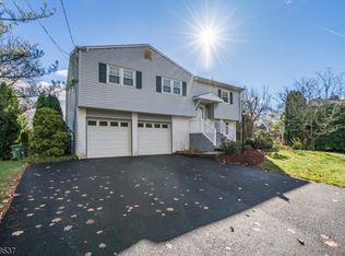 106 Ferris Pl, Hackettstown, NJ 07840