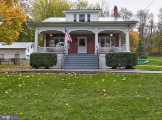 5522 Elizabethtown Rd, LAWN, PA 17041