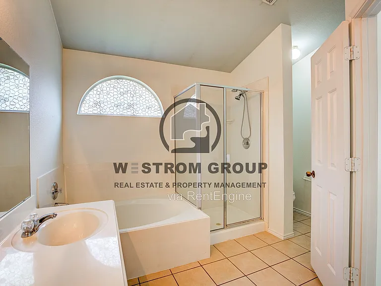 10200 Pear St — Photo 25