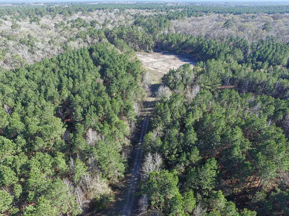 723 Mike Rd, Livingston, TX 77351