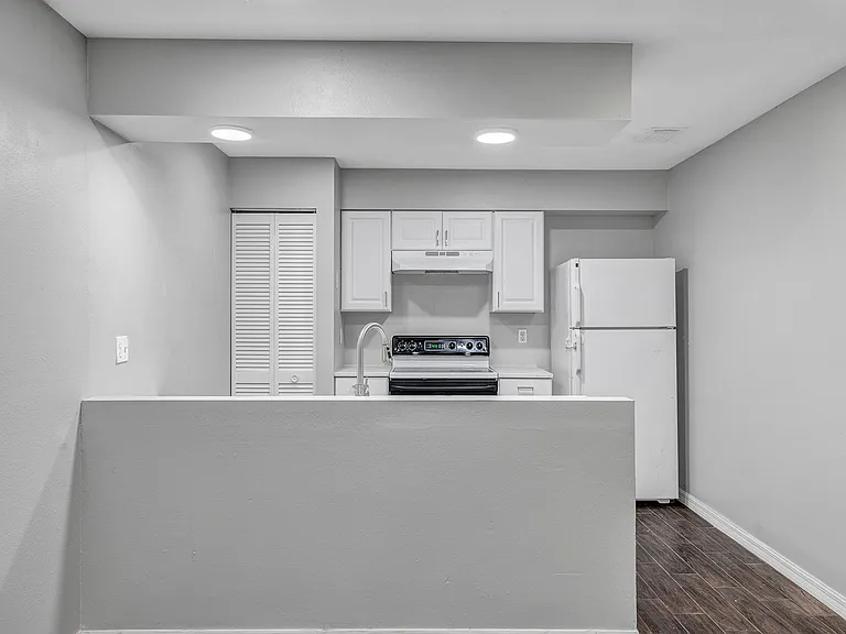 3990 SE 17th Ct — Photo 14