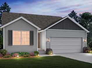 4405 Sonoma Dr, Cedar Falls, IA 50613