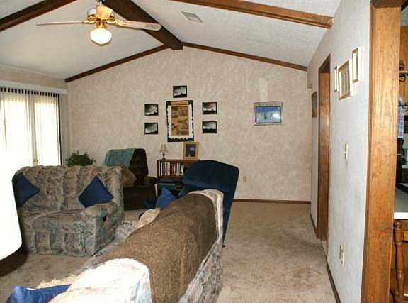 5th image of 13 Whippoorwill Dr