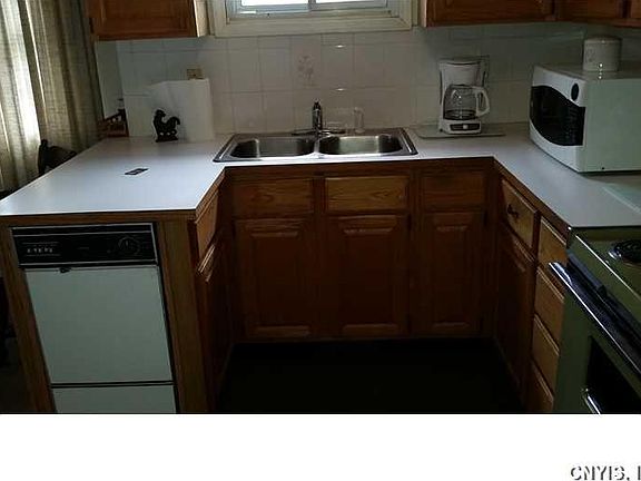 2nd image of 99 Chestnut Hill Dr