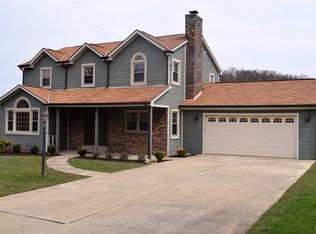 101 Pointe Dr, Valencia, PA 16059