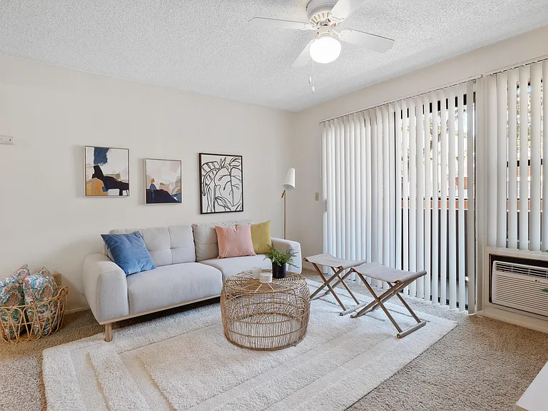 Plaza Apartments — Photo 10