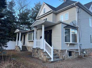 217 Lincoln Ave, Rockville Centre, NY 11570