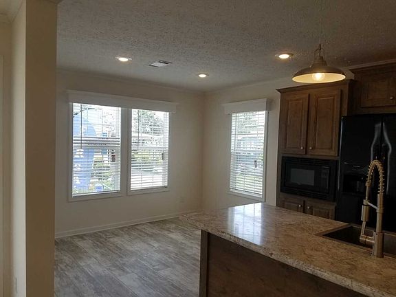 4th image of 4041 Roberts Way #6KDS94