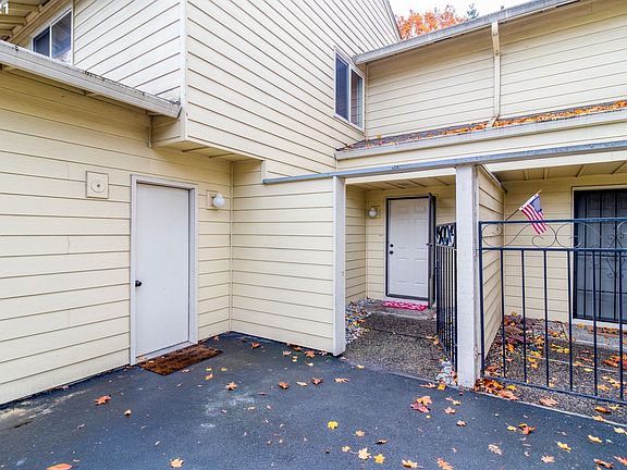 2nd image of 8620 NE Mason Dr #28