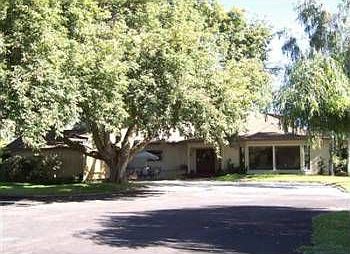 2nd image of 5400 E Fig Ave