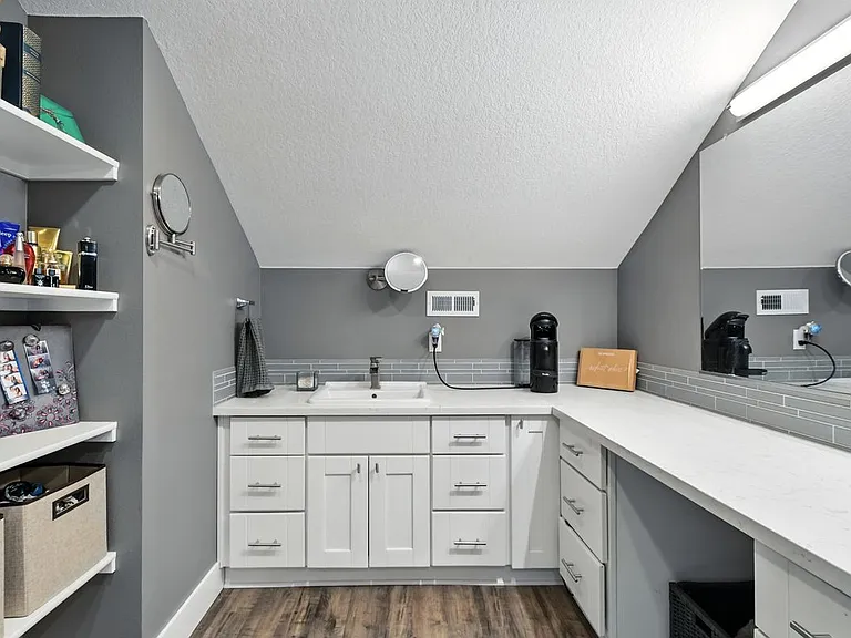 2407 E Mill Plain Blvd — Photo 30