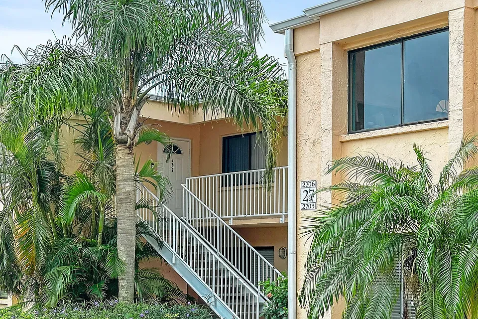 2 bed, 920 sqft, $1,550 — Photo 3