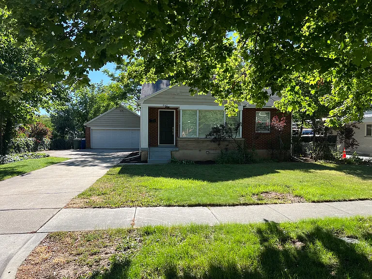 2142 S Yuma St — Photo 1